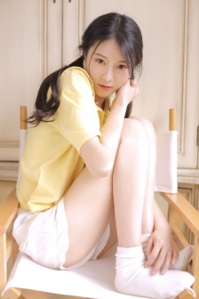 许晴被谁咬下来一个头是真的吗